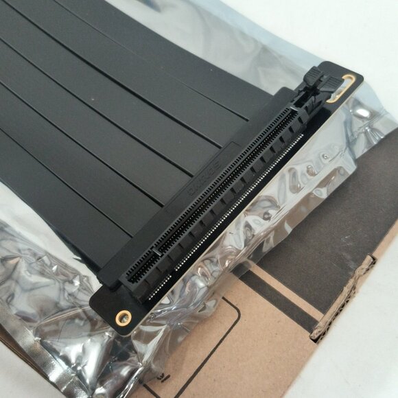 Okinos PCI-E 4.0 Riser Cable Compatible with RTX4090 RTX4080 RX7900XTX - Picture 2 of 5